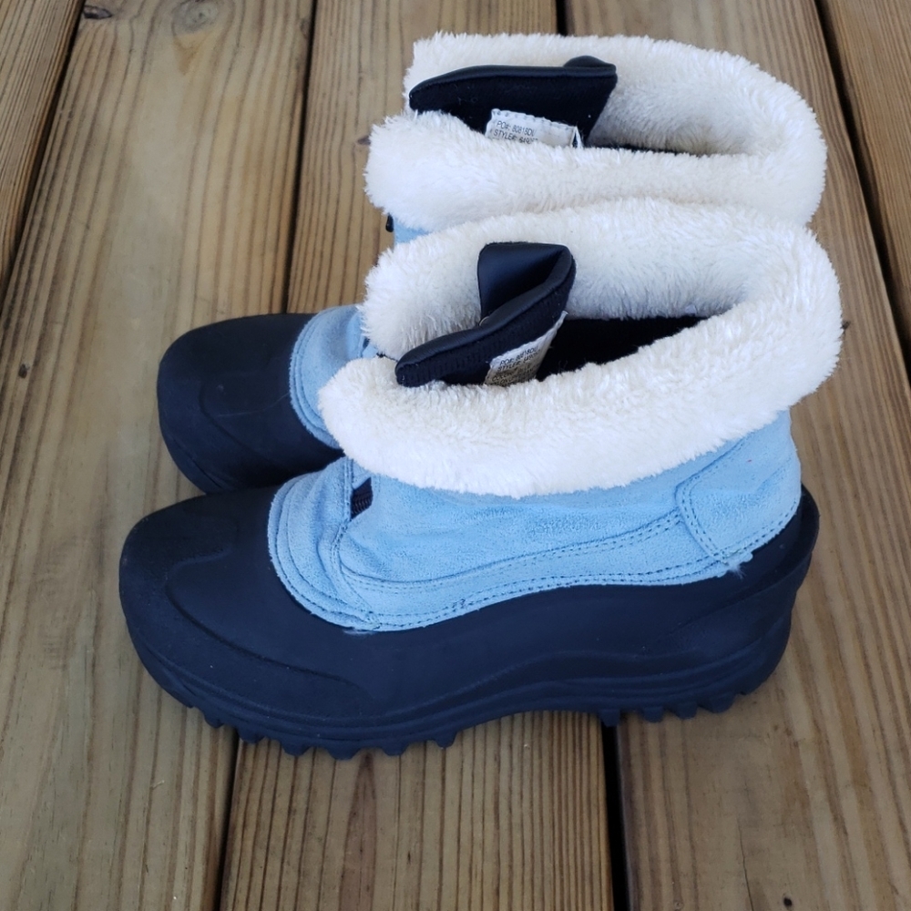 Itasca Kids Blue and Black Snow Boots